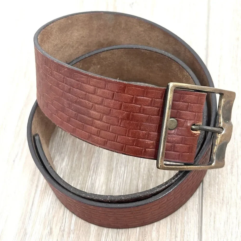 Vintage Hand Tooled Mens 41 32